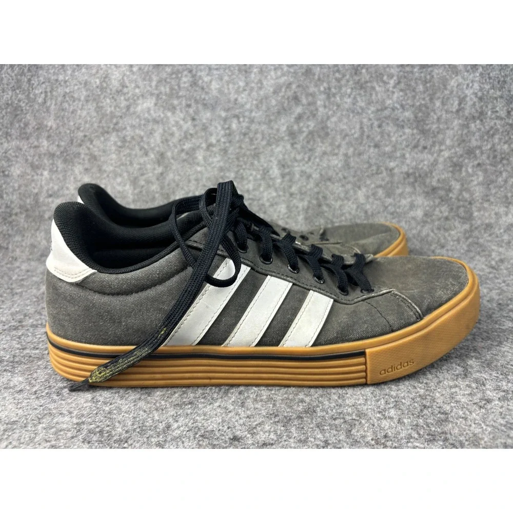 Adidas Daily 3.0 Sneakers Mens 11 Grey Canvas Gum Sole Low Top AJF4492
